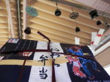 「おわら風の盆」は越中八尾で毎年９月１日から３日まで開催される民謡行事。それに因んだ駅弁が富山駅で期間限定販売されています。クリックして下さい。